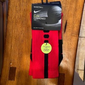 Unisex Nike basketball/soccer socks